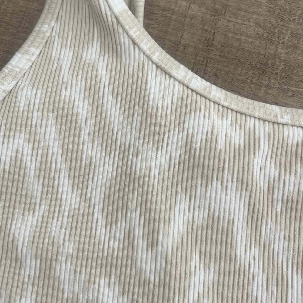 Aerie Cream Patterned Sports Bra - Picture 5 of 8